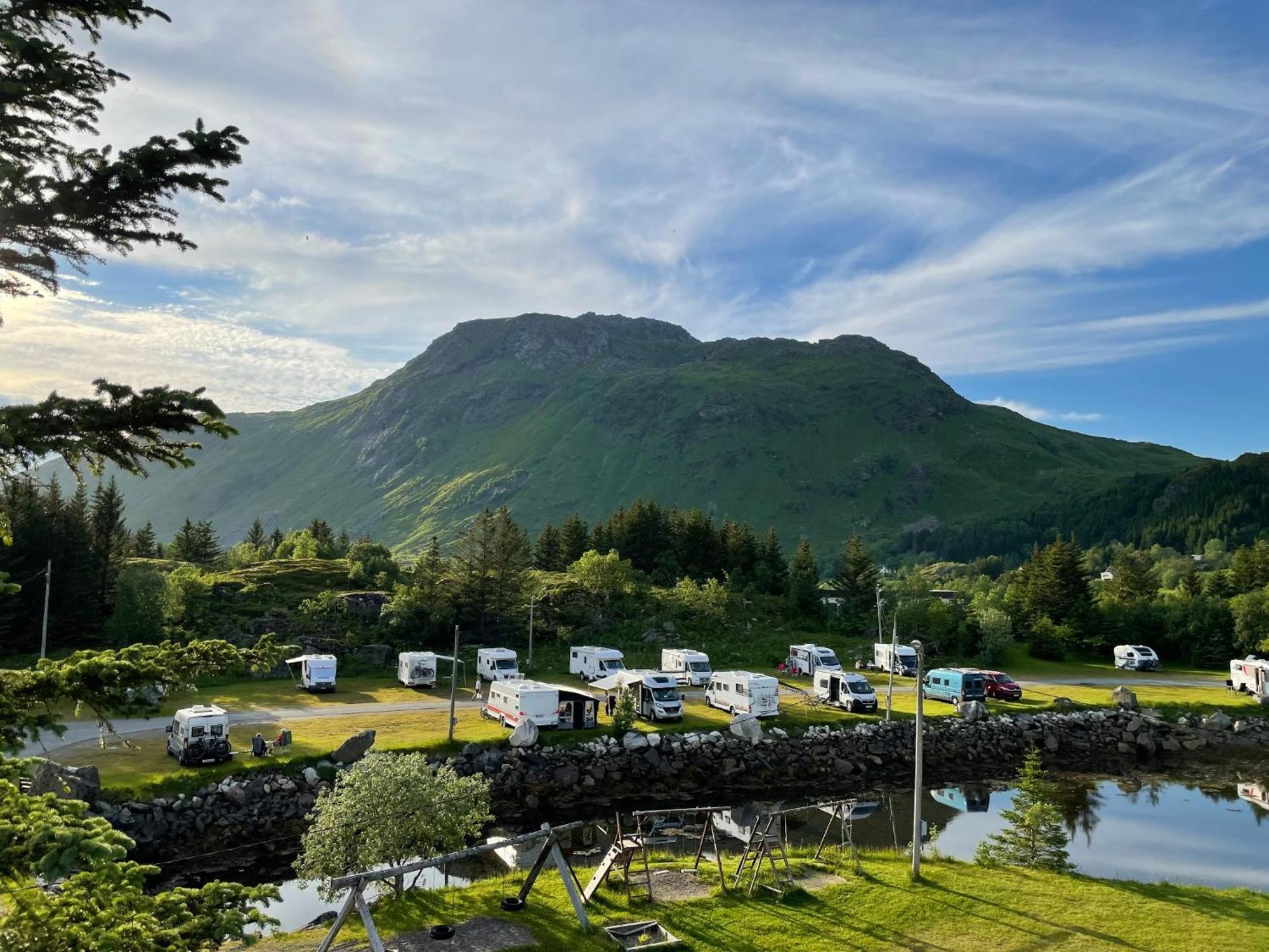 Brustranda Fjordcamping Valberg Bagian luar foto